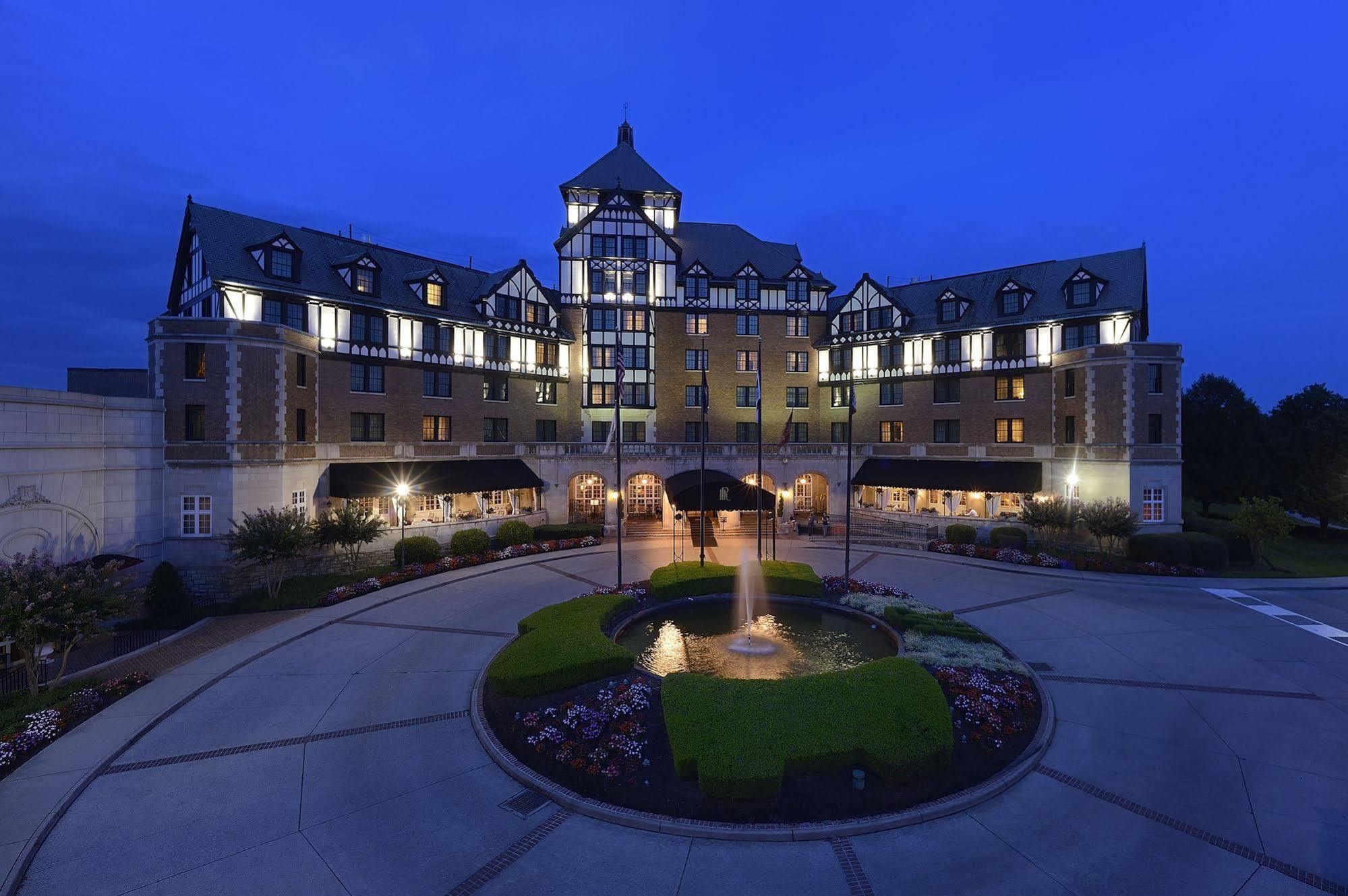 Hotel Roanoke & Conference Ctr, Curio Collection By Hilton Экстерьер фото